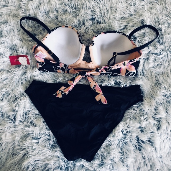 🚫SOLD🚫👙# TROPICAL PRINT BIKINI👙 - Picture 3 of 6